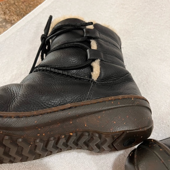 WOMENS UGG BOOTIES - Picture 4 of 10